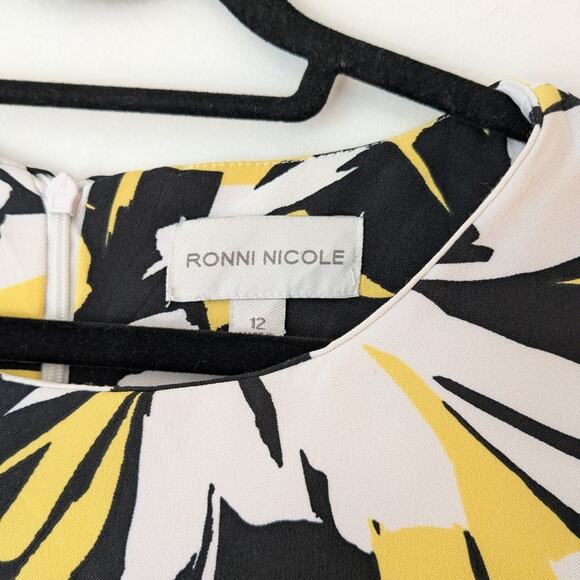 Ronni Nicole Yellow and Black Abstract Dress 12 - Picture 4 of 5